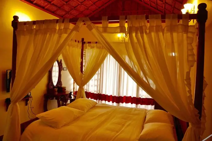 Ути: Hanging Huts Resort - Kotagiri