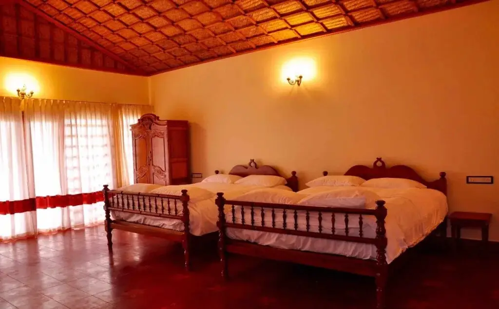 Ути: Hanging Huts Resort - Kotagiri