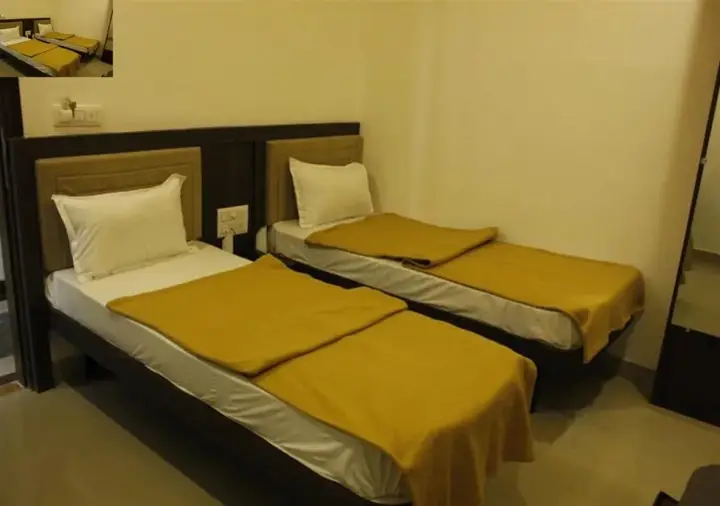 Бхудж: Hotel Shiv lake
