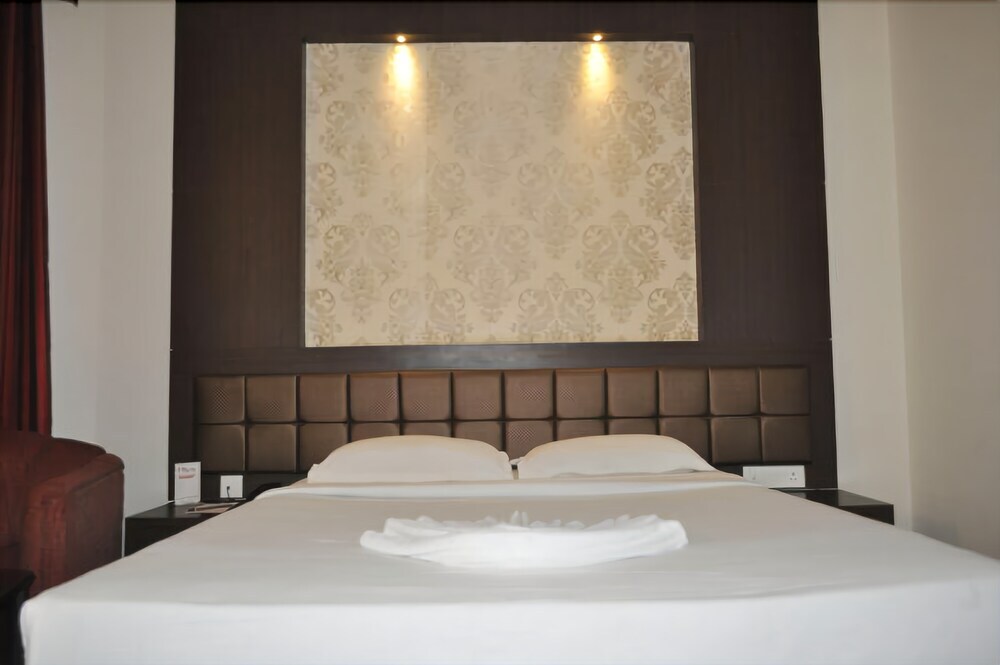 Варанаси: Starihotels Cantt Varanasi