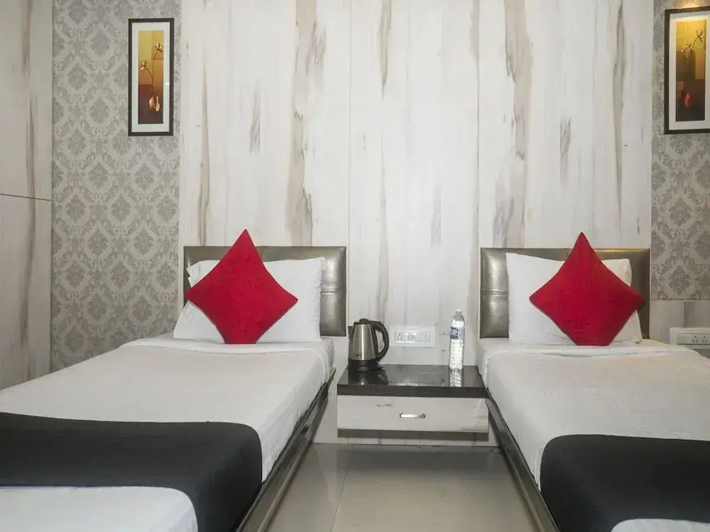 Пимпри-Чинчвад: Super Townhouse OAK Regal Inn Near Sant Tukaram Nagar Metro Station