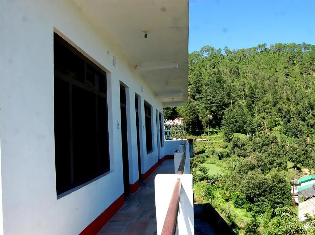Раникхет: Snow View Guest House Kausani