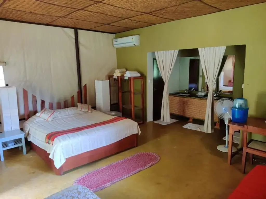 Ути: Jungle Hut Resorts