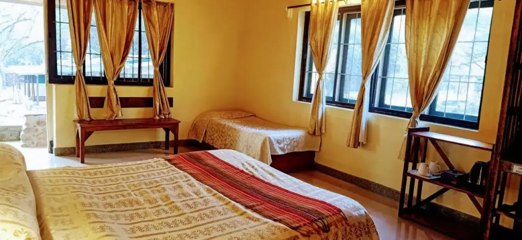 Ути: Jungle Hut Resorts