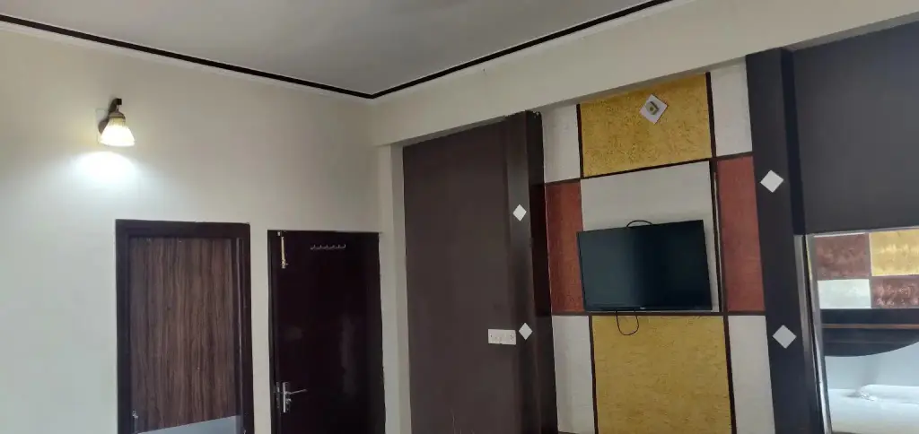Катра: Hotel Shakuntala