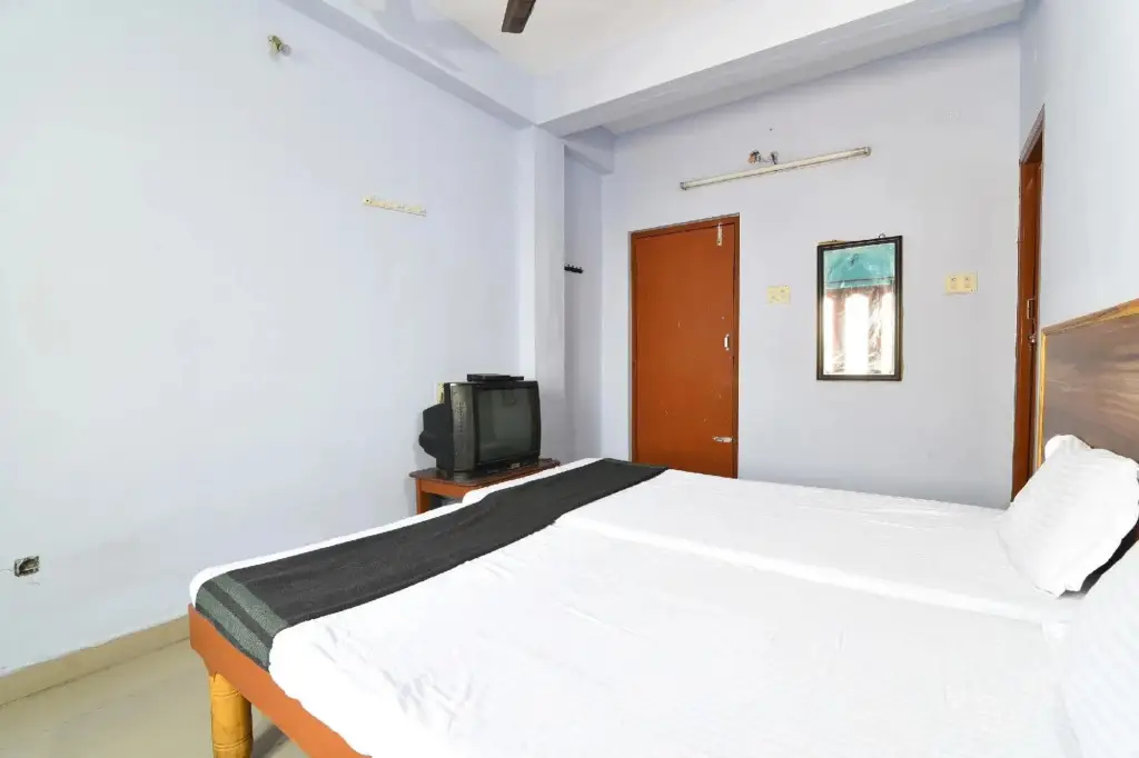 Тирупати: Hotel Dhruvathara