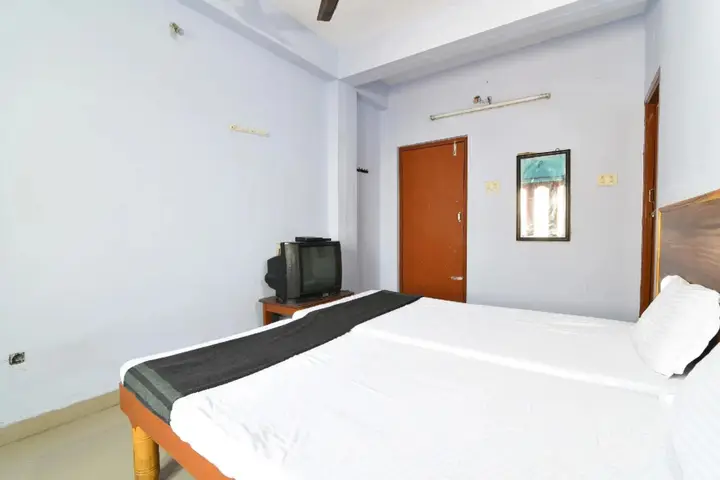 Тирупати: Hotel Dhruvathara