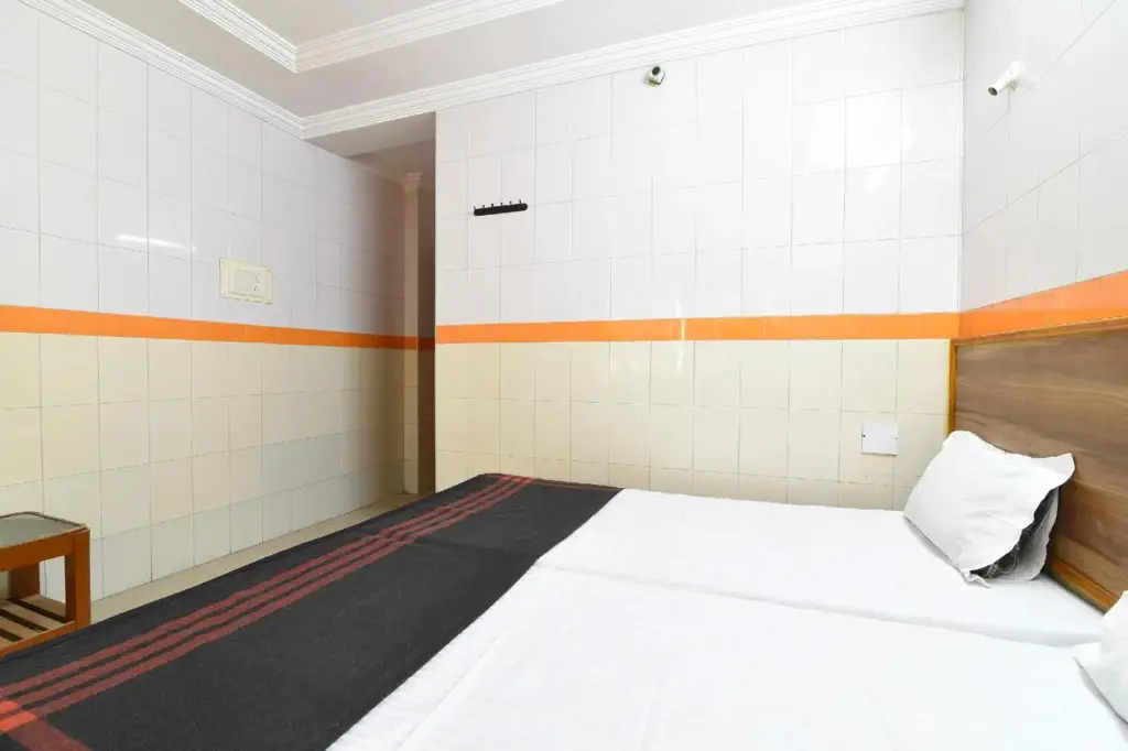 Тирупати: Hotel Dhruvathara
