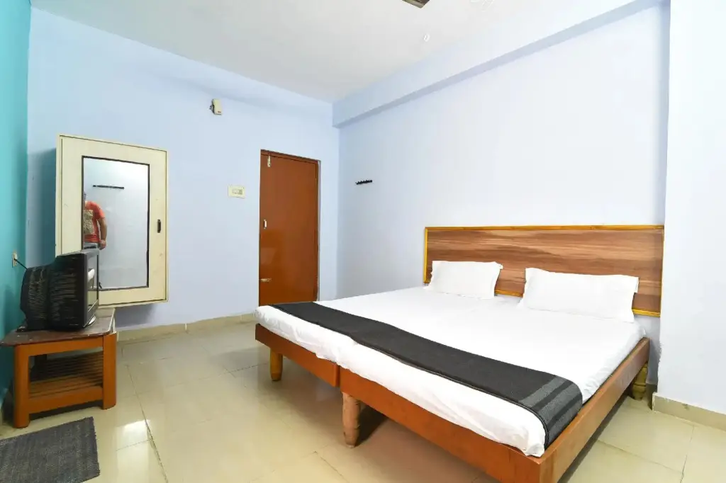 Тирупати: Hotel Dhruvathara