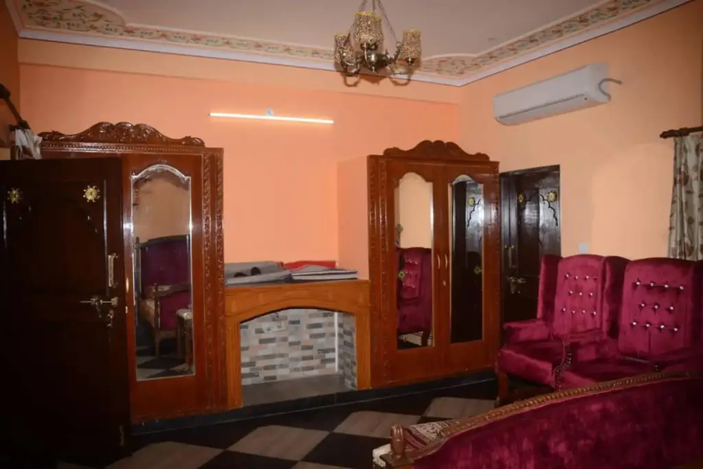 Court Shekha- (B&B Accommodation) — фото 1