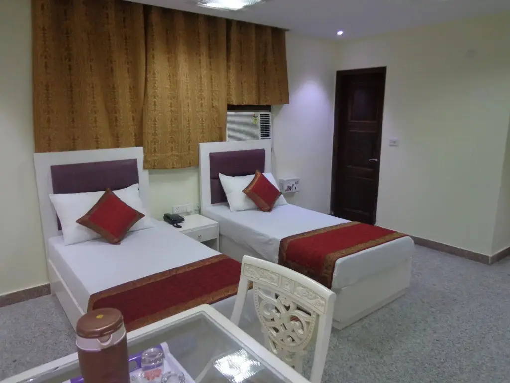 Нью-Дели: Airport Hotel The Paramont