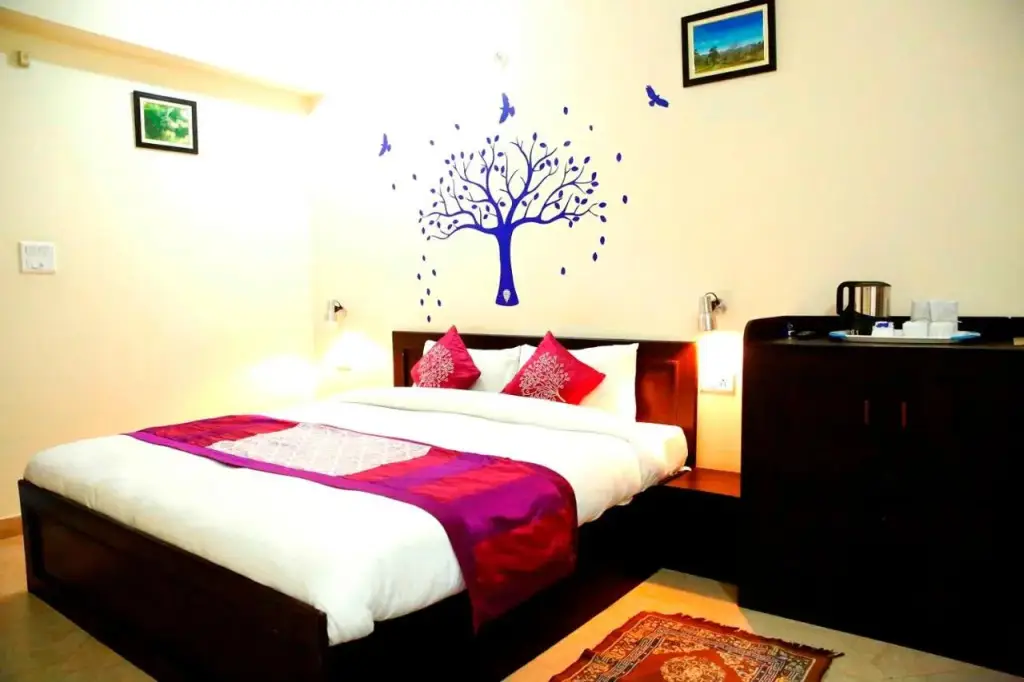 Наинитал: Hotel Avlokan - Near Kainchi Dham Mandir