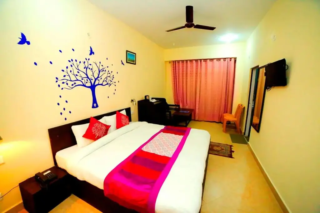 Наинитал: Hotel Avlokan - Near Kainchi Dham Mandir