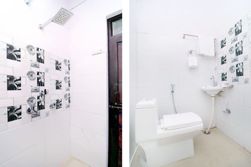 Ханзи: OYO 43845 Hotel Red Velvet Inn