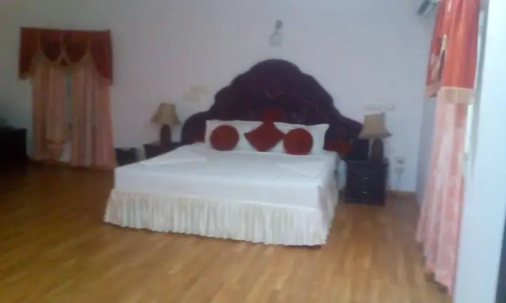 Мухамма: Hotel Varsha International Recidency
