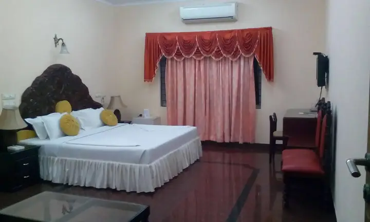 Мухамма: Hotel Varsha International Recidency