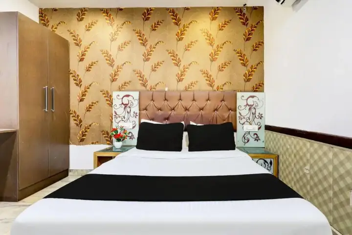 Rohtak: Hotel Saffron