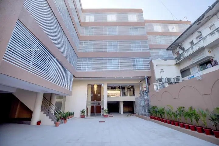 Раджкот: Hotel Kavery
