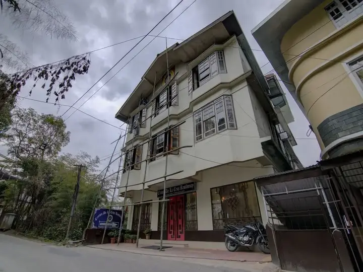 Гангток: Crown De La Cruz Residency