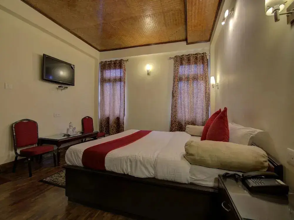 Гангток: Crown De La Cruz Residency