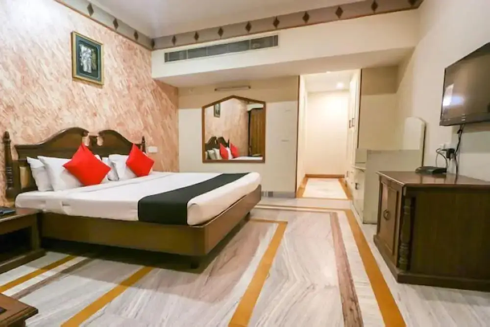 Панчкула: Hotel Shiraaz 1