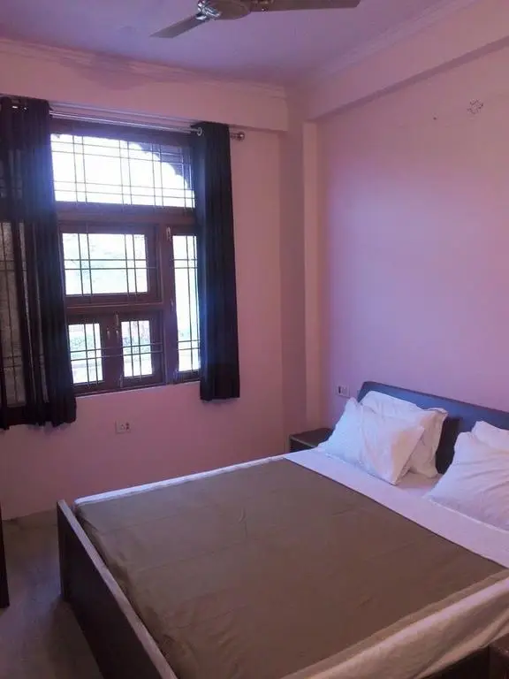 Кукас: Pink Palace Guest House