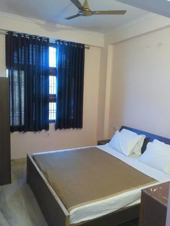 Кукас: Pink Palace Guest House