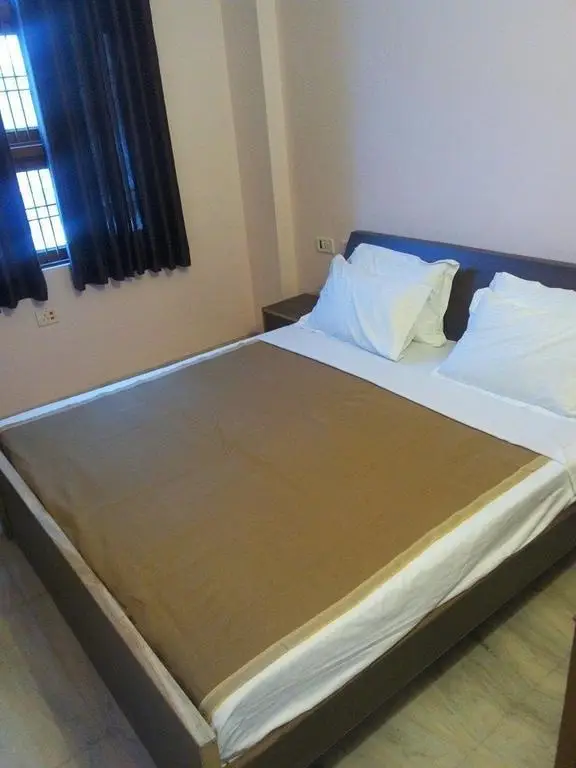 Кукас: Pink Palace Guest House