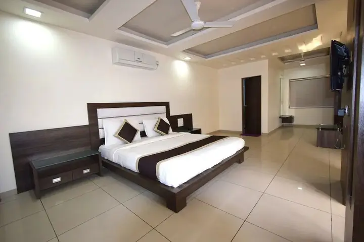 Дварка: Hotel The Grand Krishna Inn