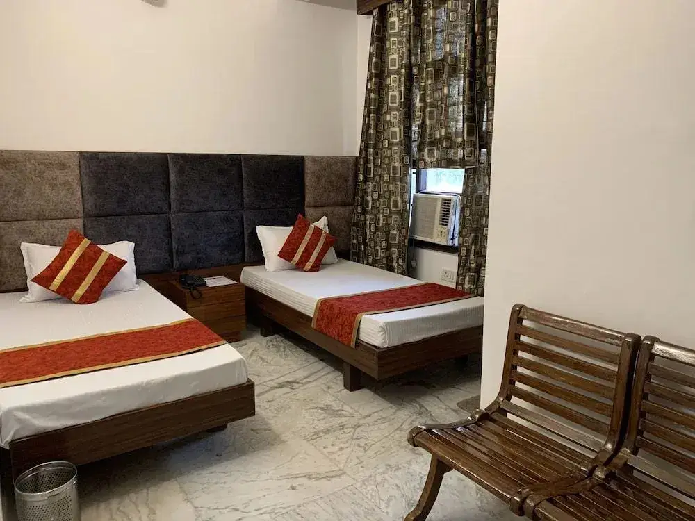 Катра: Hotel Maha Luxmi Palace