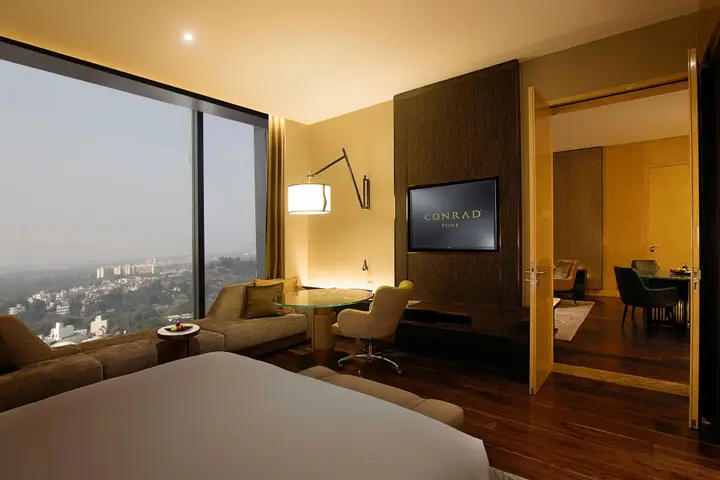 Пуна: Conrad Pune by Hilton