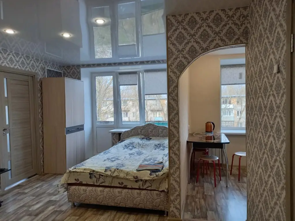 Тихвин: Komfort 1-5 Apartments