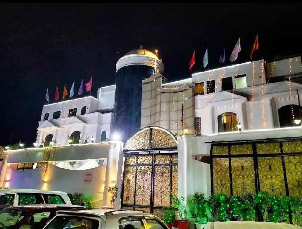 Hotel Mandakini Royal — фото 1