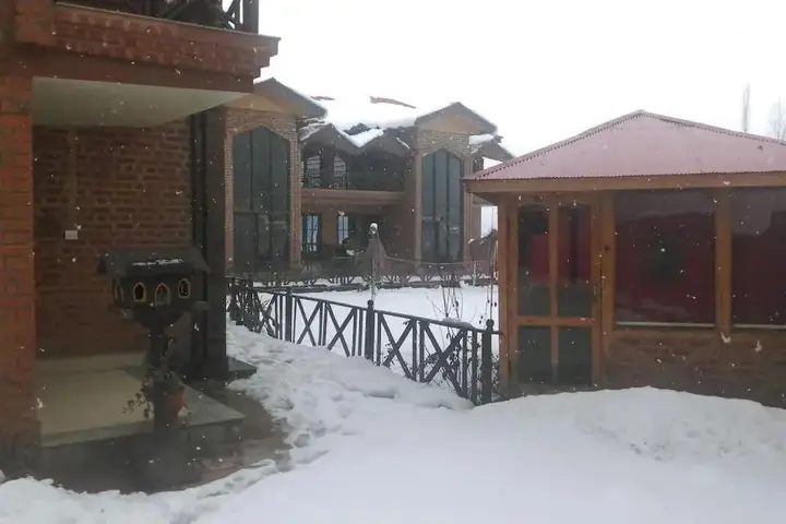 Шринагар: Cedrus By Evoke Resort