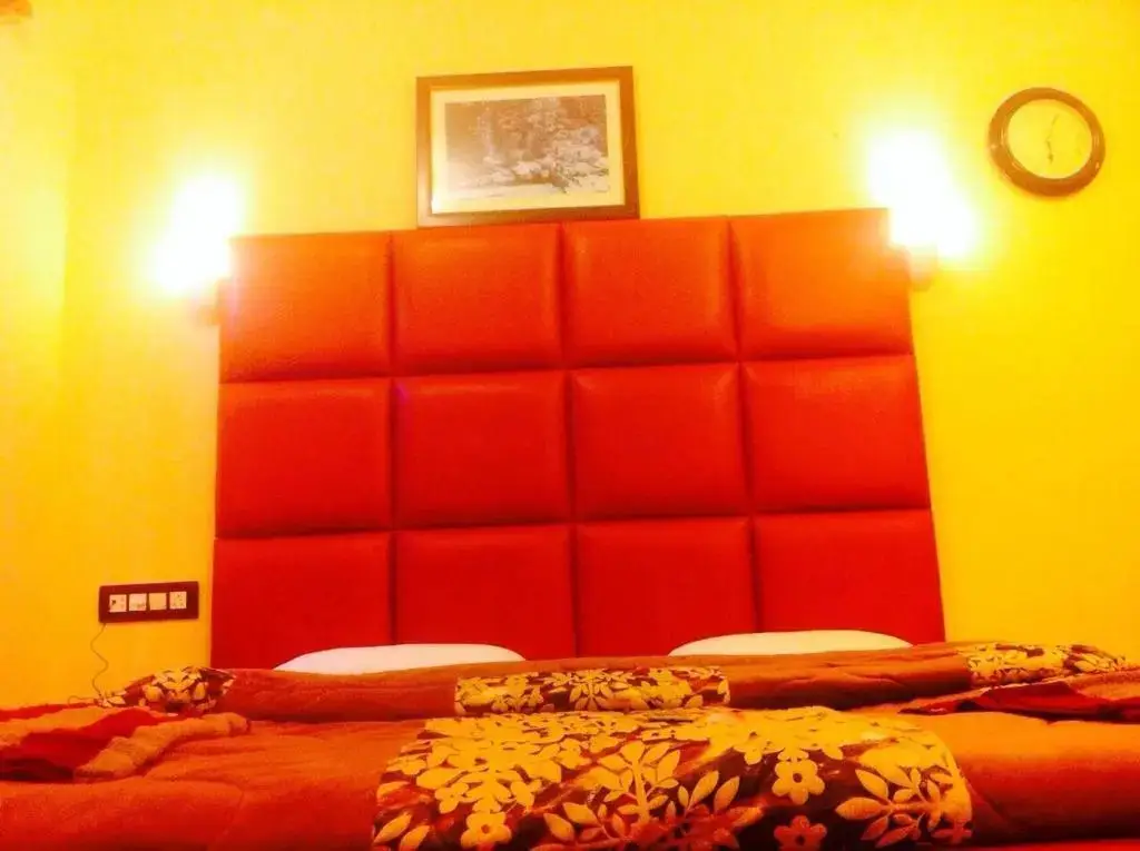 Шринагар: Rest a while hotel