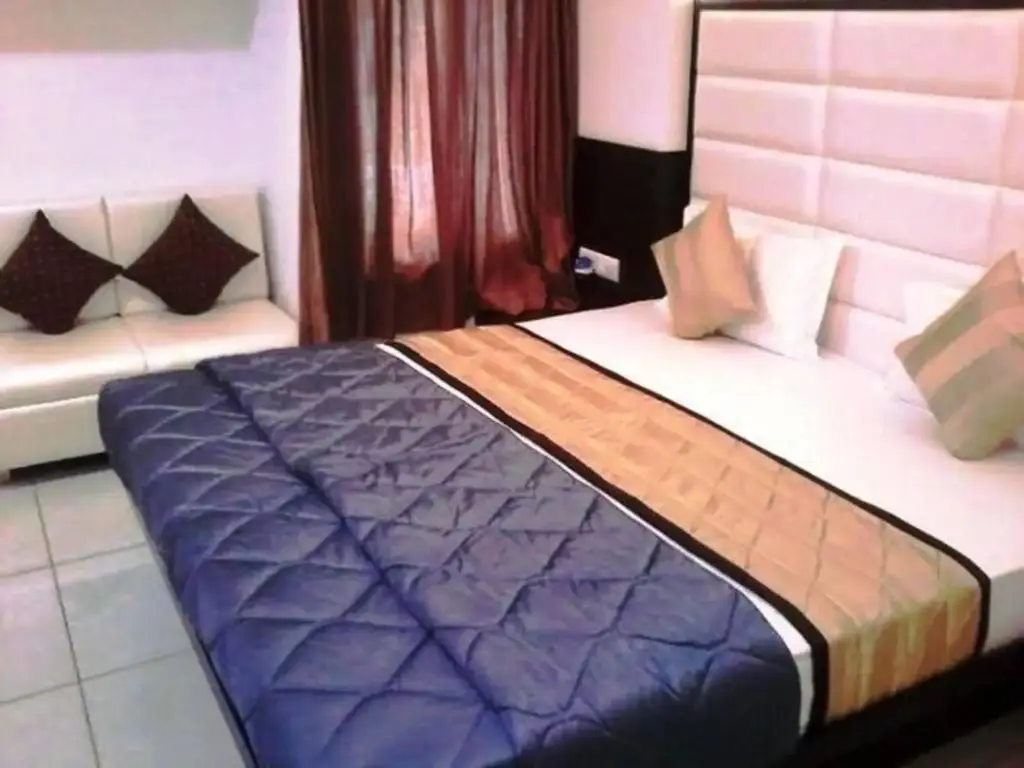 Бхаруч: Hotel apple Inn Bharuch