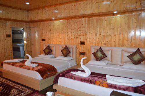 Пахалгам: Royalton Resorts