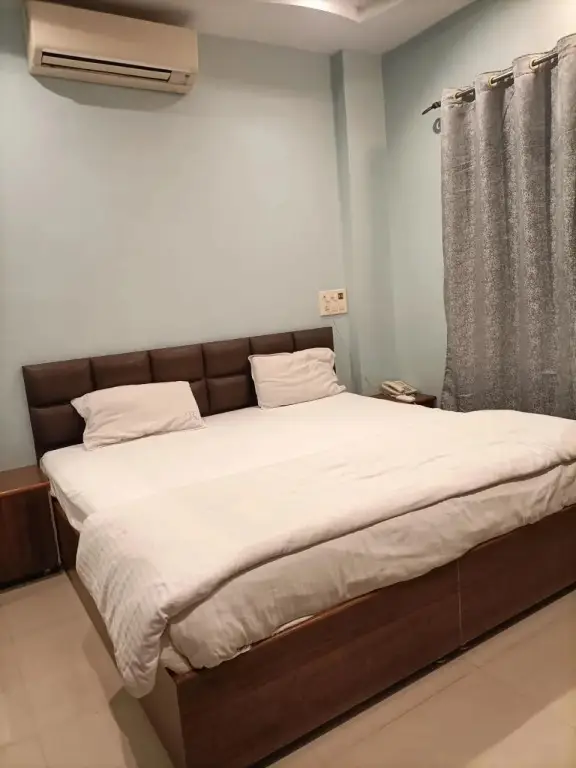 Удджайн: Hotel Paradise Residency