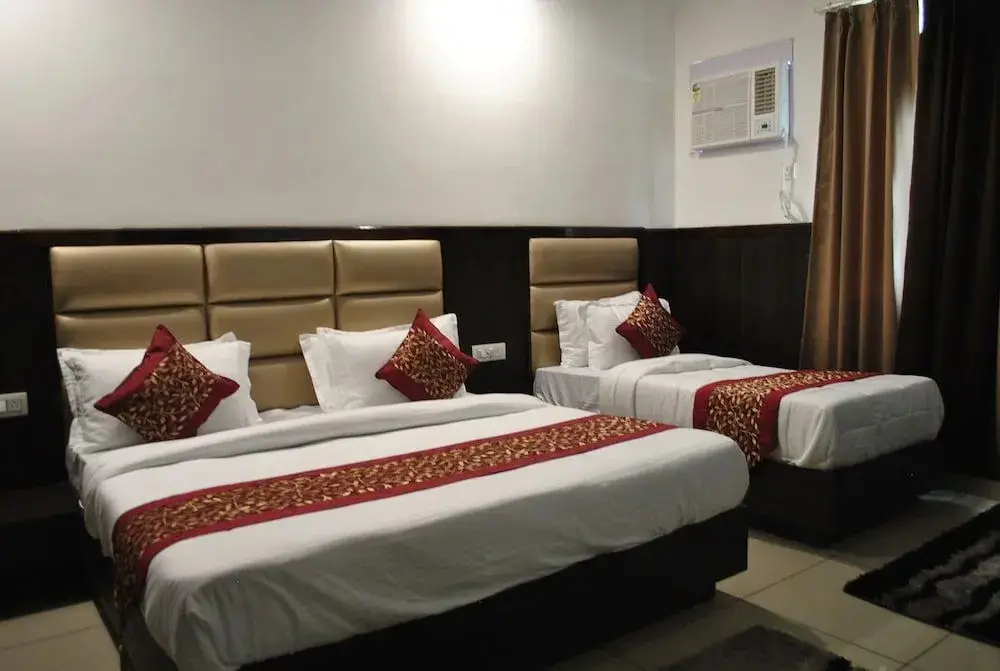 Катра: Green Hotel & Restaurant