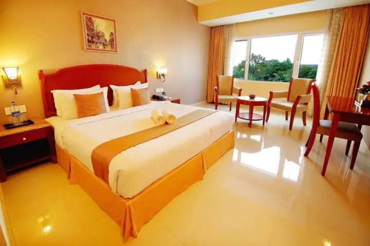 Аллеппи: Camelot Hotel