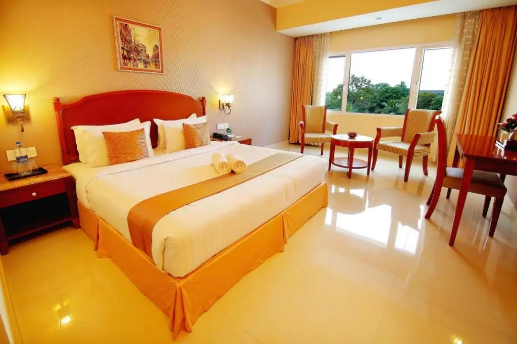 Аллеппи: Camelot Hotel