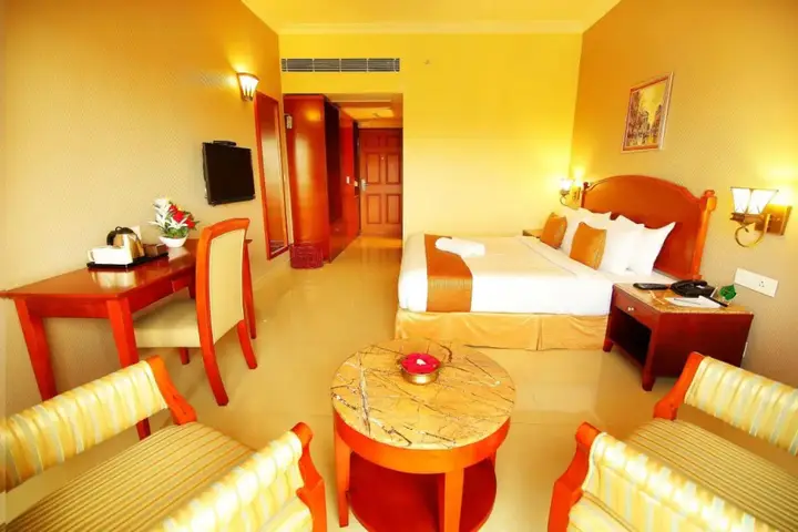 Аллеппи: Camelot Hotel