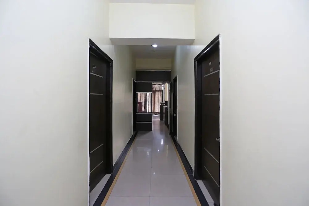 Нойда: OYO 9601 Hotel Sunshine Residency Castle
