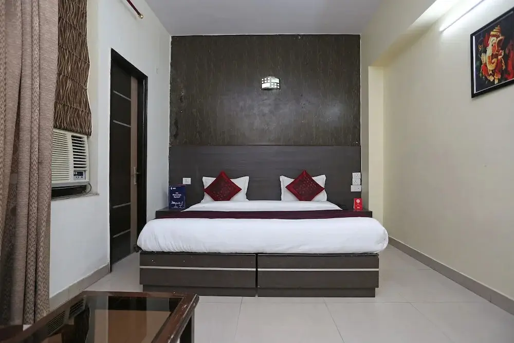 Нойда: OYO 9601 Hotel Sunshine Residency Castle