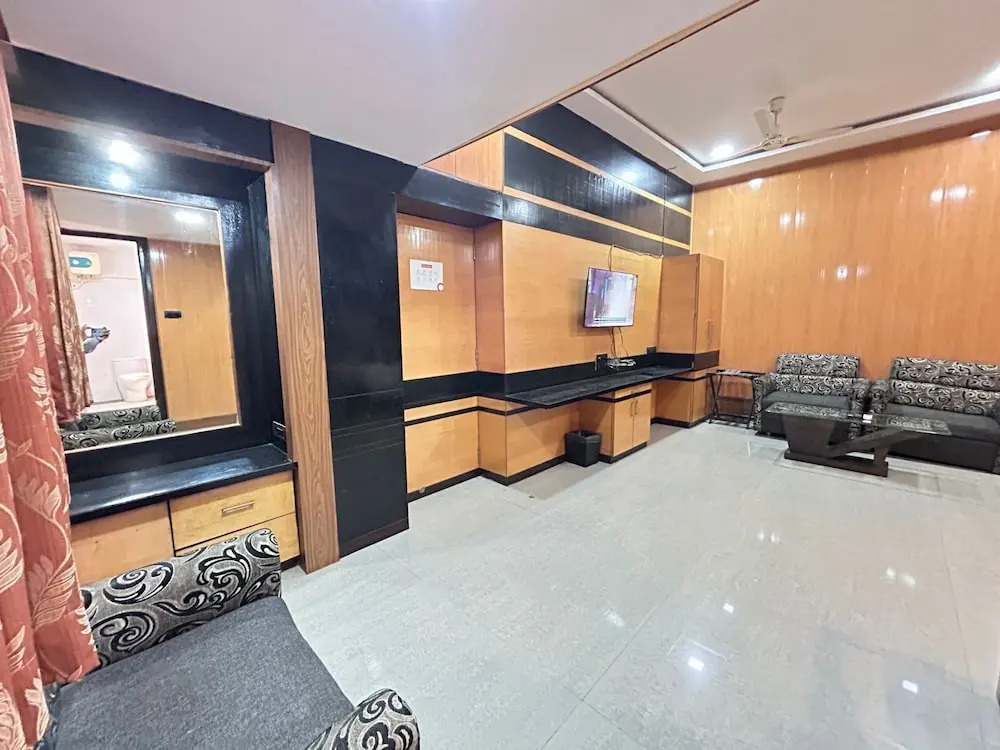 Нагпур: Hotel Rahul Palace by OYO Rooms
