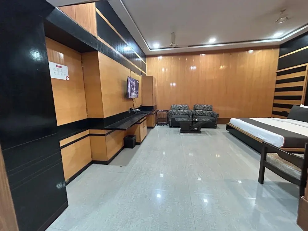 Нагпур: Hotel Rahul Palace by OYO Rooms