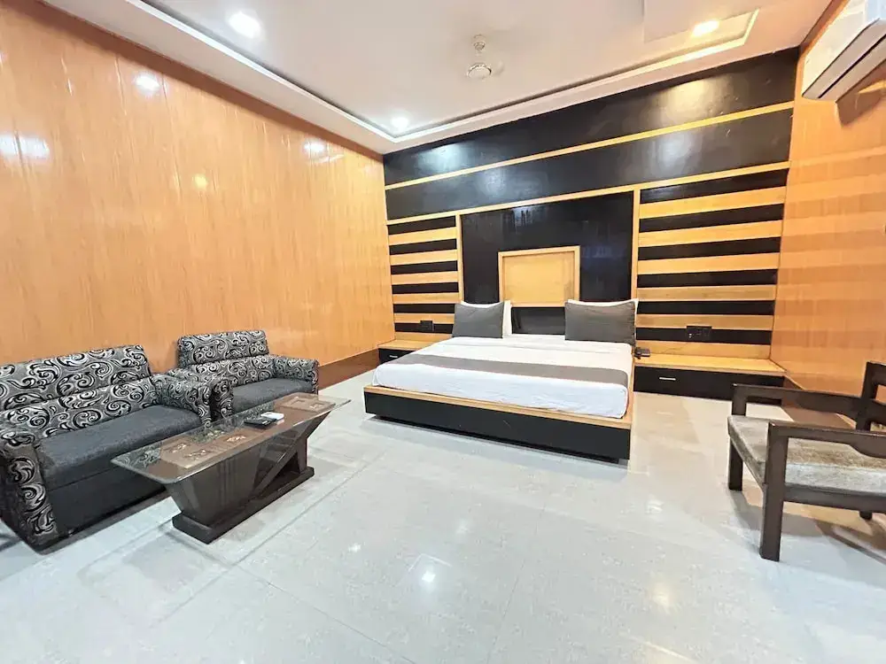 Нагпур: Hotel Rahul Palace by OYO Rooms