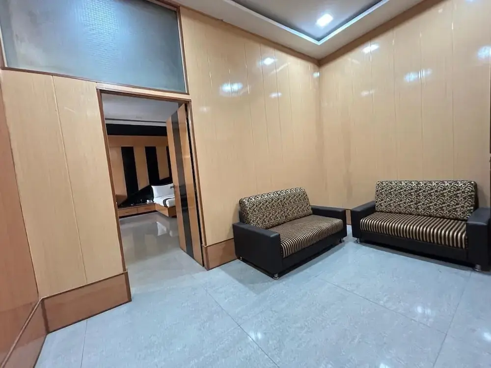 Нагпур: Hotel Rahul Palace by OYO Rooms