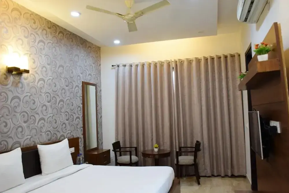 Гуруграм: When In Gurgaon - Service Apartments near Medanta Medicity