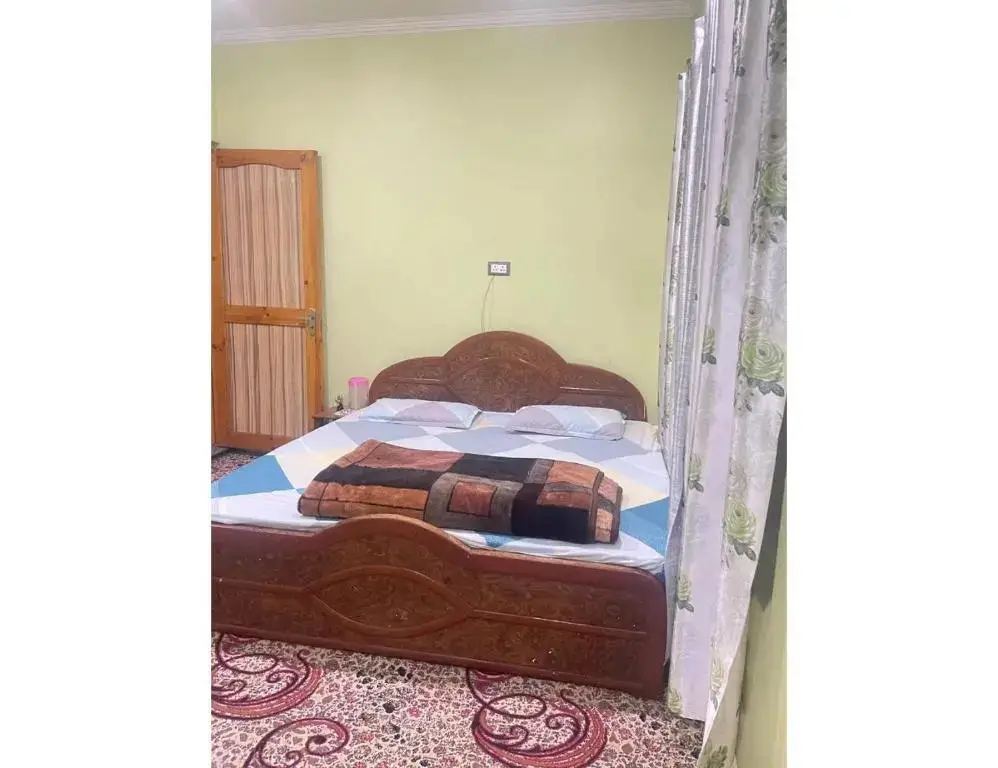 Шринагар: Hotel Al Azizia